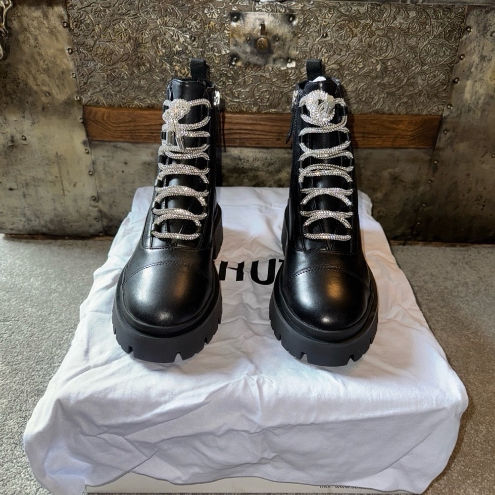 NIB Schutz Kaile Black Lug Lace Up/Side Zip Combat Moto Leather Boots SZ 7 - Picture 2 of 12